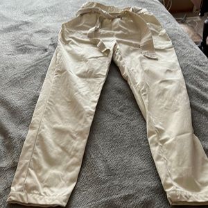 2 pocket, cream colored, BB Dakota Steve Madden pant.Perfect for warm weather.